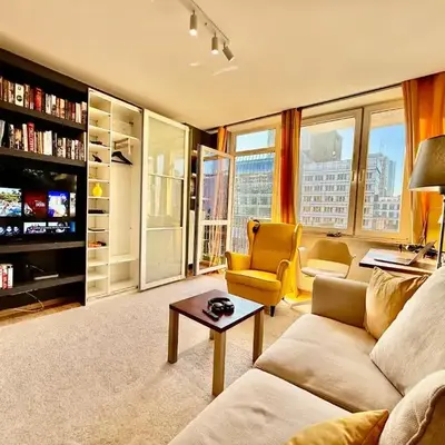 FORUM metro WiFi 1Gbs 70'TV Netflix HBO AppleTV