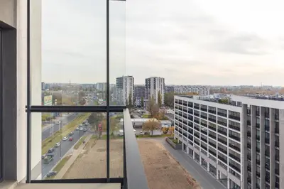 Widok na miasto Warszawa z tego apartamentu