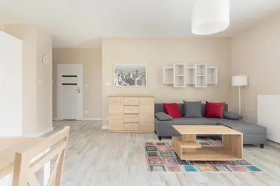Część wypoczynkowa w obiekcie Metro Wilanowska Comfortable Apartment by BookingHost