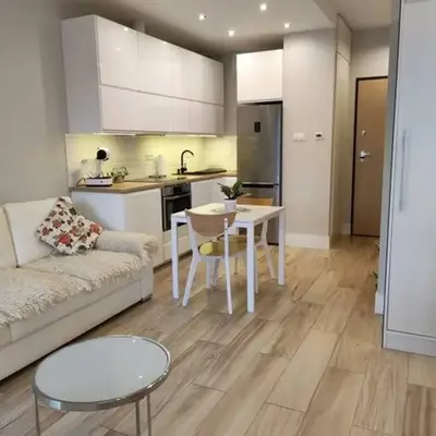 Sweet Apartment vis-a-vis Medicover and Paley Institute