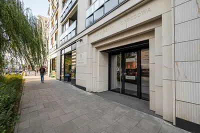 Budynek, w którym mieści się apartament
