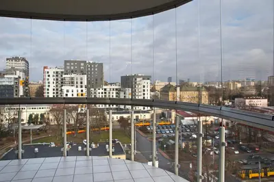 Widok na miasto Warszawa z tego apartamentu