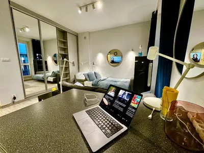 Telewizja i/lub zestaw kina domowego w obiekcie Super FORUM 2 Metro Fast WiFi Netflix, HBO, AppleTV