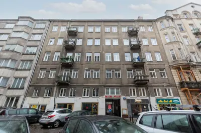 Budynek, w którym mieści się apartament
