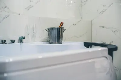 Łazienka w obiekcie YOURAPART STARÓWKA z JACUZZI