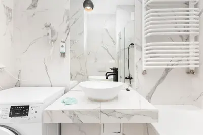 Plan piętra w obiekcie Prymasa Tysiąclecia 83A C - D by Homeprime