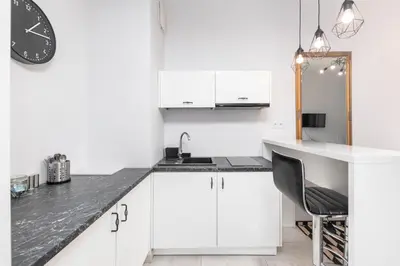 Plan piętra w obiekcie Prymasa Tysiąclecia 83A C - D by Homeprime