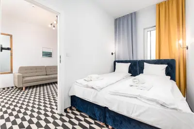 Plan piętra w obiekcie Prymasa Tysiąclecia 83A C - D by Homeprime