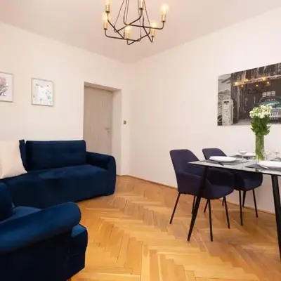 City Center Apartment Elektoralna by Noclegi Renters