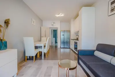 Kuchnia lub aneks kuchenny w obiekcie Family Apartment Żoliborz by Noclegi Renters