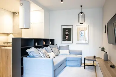 Część wypoczynkowa w obiekcie Arkadia Prime Apartment by BookingHost
