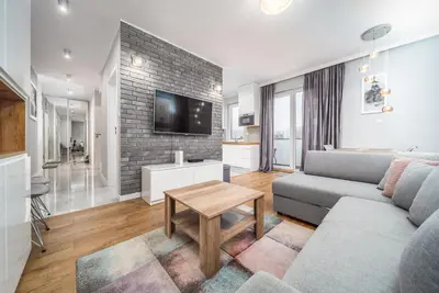 Telewizja i/lub zestaw kina domowego w obiekcie Krypska 13 by Homeprime