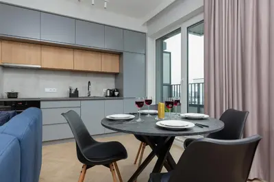 Kuchnia lub aneks kuchenny w obiekcie Mokotów Apartment LUX with Parking by Renters Prestige