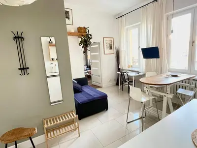Telewizja i/lub zestaw kina domowego w obiekcie Central & Quiet - Kredytowa Apartment