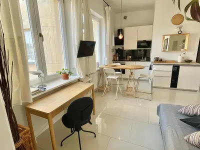 Telewizja i/lub zestaw kina domowego w obiekcie Central & Quiet - Kredytowa Apartment