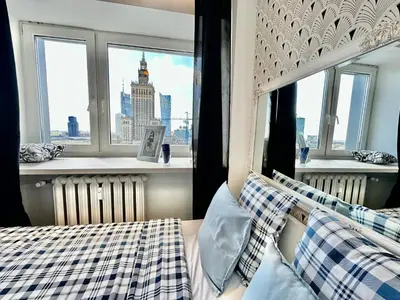 Łóżko lub łóżka w pokoju w obiekcie PLATINUM metro x2 WiFi 350 MBs Netflix HBO AppleTV