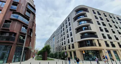 Budynek, w którym mieści się apartament