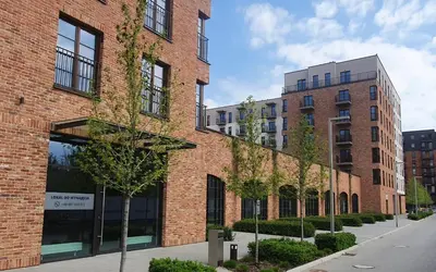 Budynek, w którym mieści się apartament