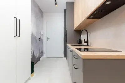 Kuchnia lub aneks kuchenny w obiekcie Studio Apartment Praga Targowa by Noclegi Renters