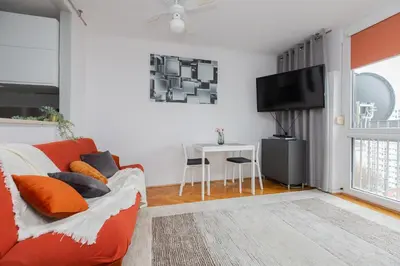 Telewizja i/lub zestaw kina domowego w obiekcie ShortStayPoland Chłodna (B74)