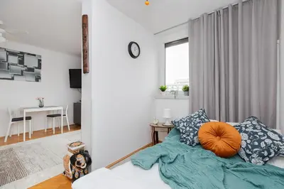 Łóżko lub łóżka w pokoju w obiekcie ShortStayPoland Chłodna (B74)