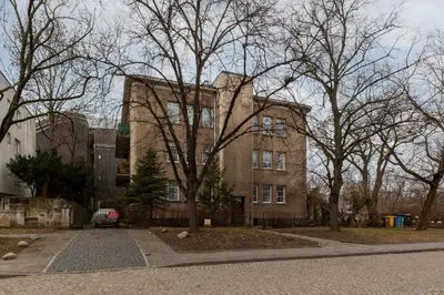 Budynek, w którym mieści się apartament