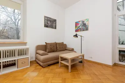 Część wypoczynkowa w obiekcie Downtown Studio Apartment by the Park by Noclegi Renters