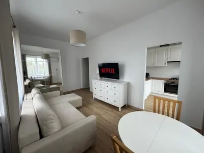 Kuchnia lub aneks kuchenny w obiekcie Cozy Apartment near Łazienki Royal Park