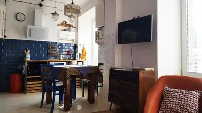 Telewizja i/lub zestaw kina domowego w obiekcie STUDIO KLIMAT PRAGA