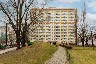 Budynek, w którym mieści się apartament