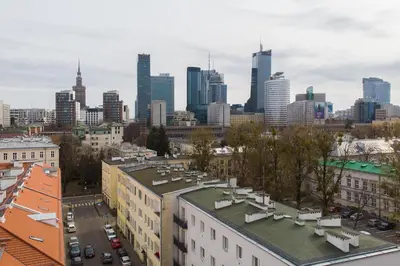 Widok na miasto Warszawa z tego apartamentu