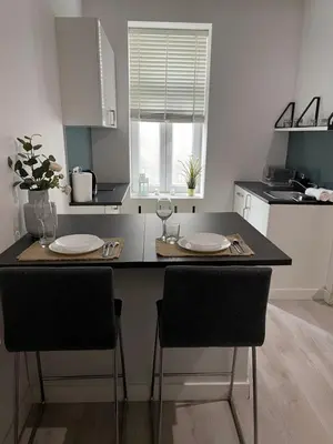 Kuchnia lub aneks kuchenny w obiekcie Wspólna 54 - Blue - Good Apartments