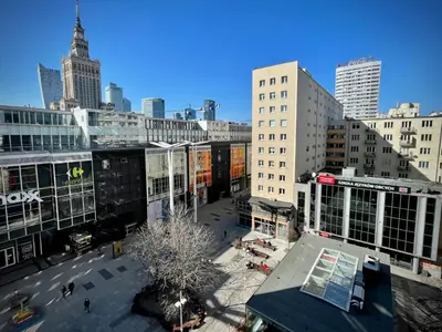 Widok na miasto Warszawa z tego apartamentu