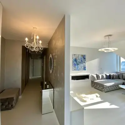 Penthouse 2 Bedroom Designer Apartment