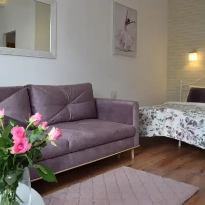 Be my Guest - Krucza Elegant Apartment - Rondo de Gaulle'a Center of Warsaw Metro Wi-Fi