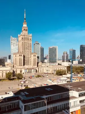 Widok na miasto Warszawa z tego apartamentu