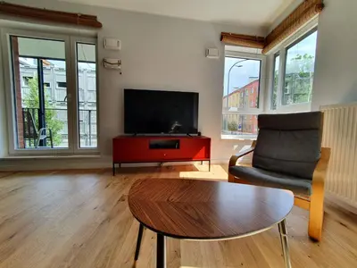 Telewizja i/lub zestaw kina domowego w obiekcie Bohema Praga Apartments, Metro Szwedzka, near Old Town