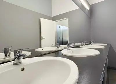 Łazienka w obiekcie Hostel Oliwka - Metro Świętokrzyska