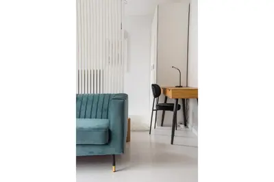 Część wypoczynkowa w obiekcie Wola Artistic Designer Apartment by BookingHost
