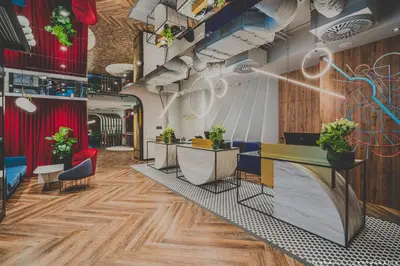 Część wypoczynkowa w obiekcie Royal Tulip Warsaw Centre
