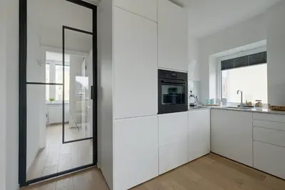 Kuchnia lub aneks kuchenny w obiekcie Luxurious 3BR APT Center