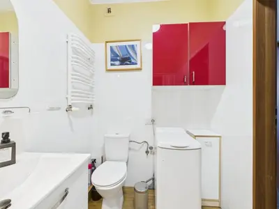 Łazienka w obiekcie SuperApart Banderii 4 - na Woli z balkonem i parkingiem