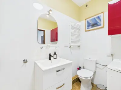 Łazienka w obiekcie SuperApart Banderii 4 - na Woli z balkonem i parkingiem
