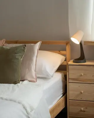 Łóżko lub łóżka w pokoju w obiekcie Nowolipki Cozy Studio