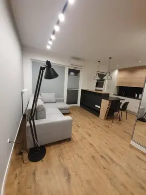 Kuchnia lub aneks kuchenny w obiekcie VIP Apart Bielany przy metrze