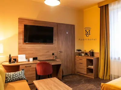 Telewizja i/lub zestaw kina domowego w obiekcie Mariensztat 8 Hotel