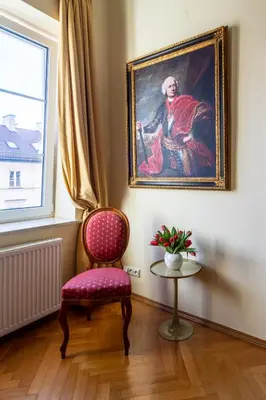 Część wypoczynkowa w obiekcie Apartament luster i obrazów