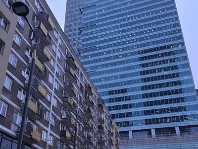 Budynek, w którym mieści się apartament