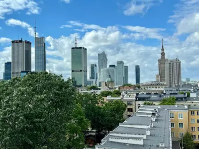 Widok na miasto Warszawa z tego apartamentu
