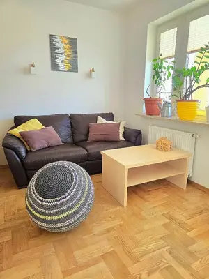 Część wypoczynkowa w obiekcie Apartament Przy Metrze i Przy Lesie